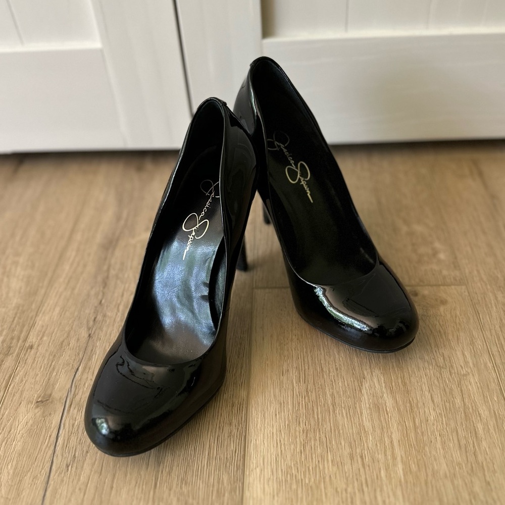 Jessica Simpson Black Patent Leather Calie Pumps 8.5